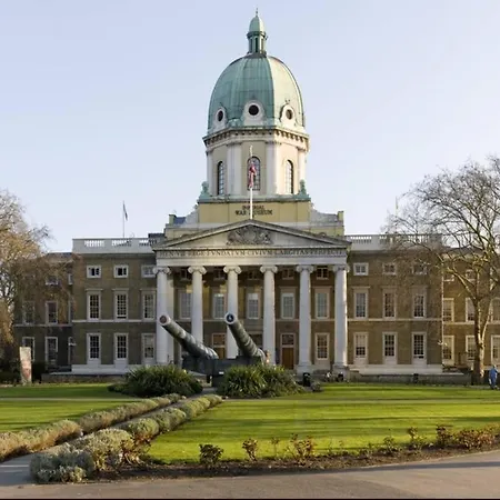 1 Bed Flat In The Heart Of London Apartment Exterior photo